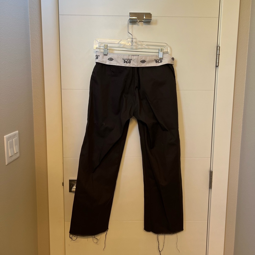 874 brown Dickies Original Fit pant. Size: 27